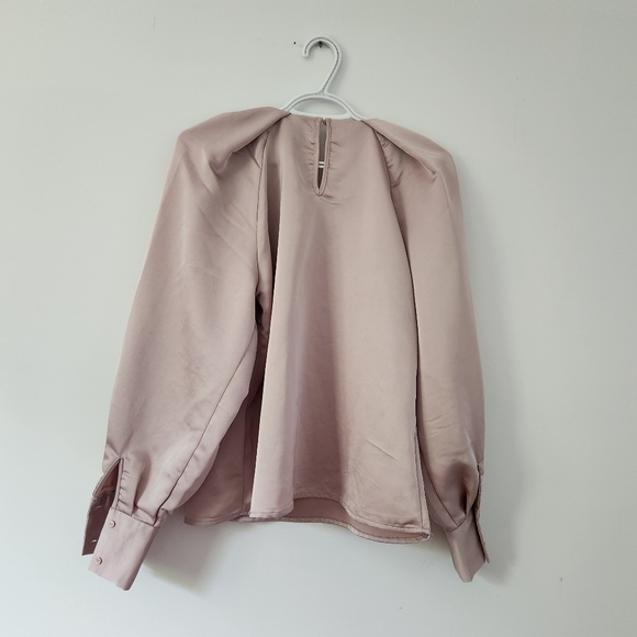 Champagne colored blouse by Vero Moda. - Picture 5 of 6